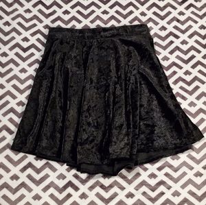 🌵 3 for $20 SALE: Velvety Black Mini Skirt